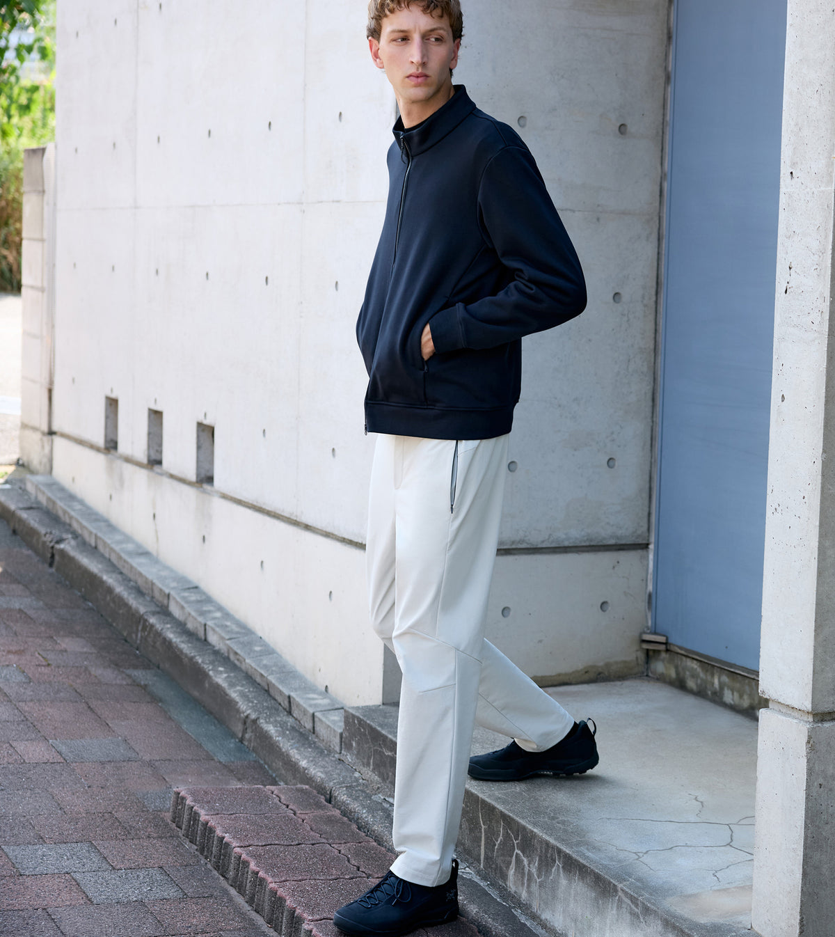Art Stand-Collar Sweatshirt