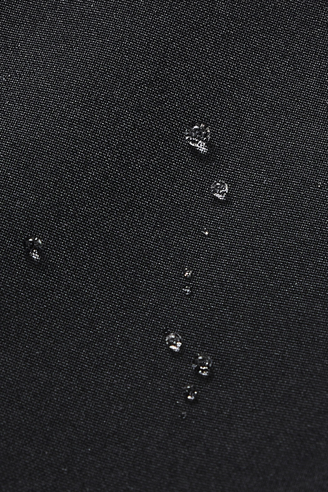 TORAY® 2L technical fabric for waterproof protection and everyday comfort