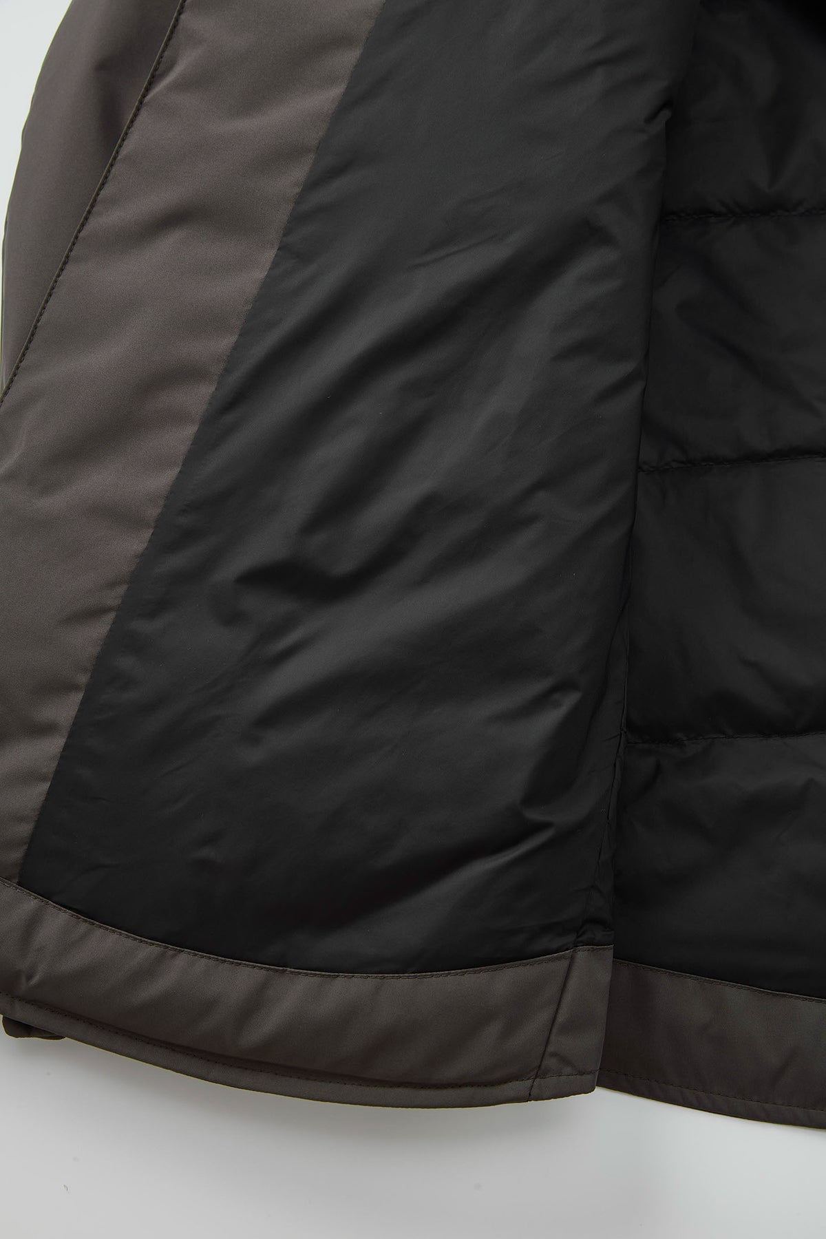 TITAN® goose down insulation for lightweight warmth