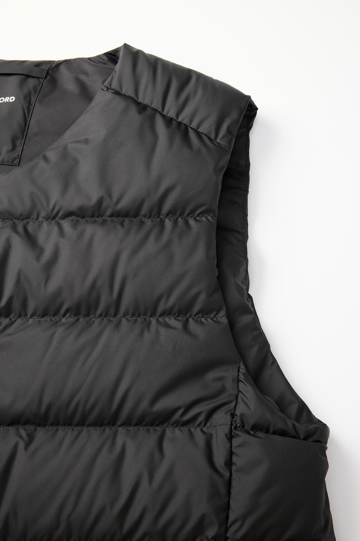 3D tailoring for comfortable standalone wear or layering
